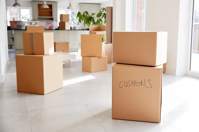 Get the right Hammersmith removal boxes for your move. Visit Boxes and Bubble in-store for durable, purpose-built moving boxes and expert advice.