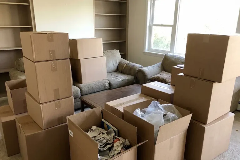 Boxes in London for urgent moves and last minute packing, with same day delivery, clear pricing, and local support when you need packing materials fast.
