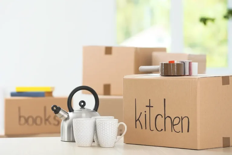 How to Pack Kitchen Items for Moving House