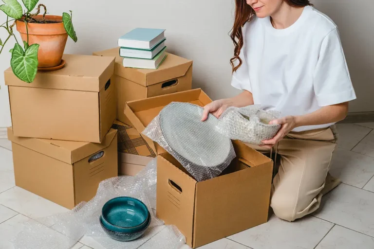 How to Pack Dishes and Glassware Using Packing Boxes